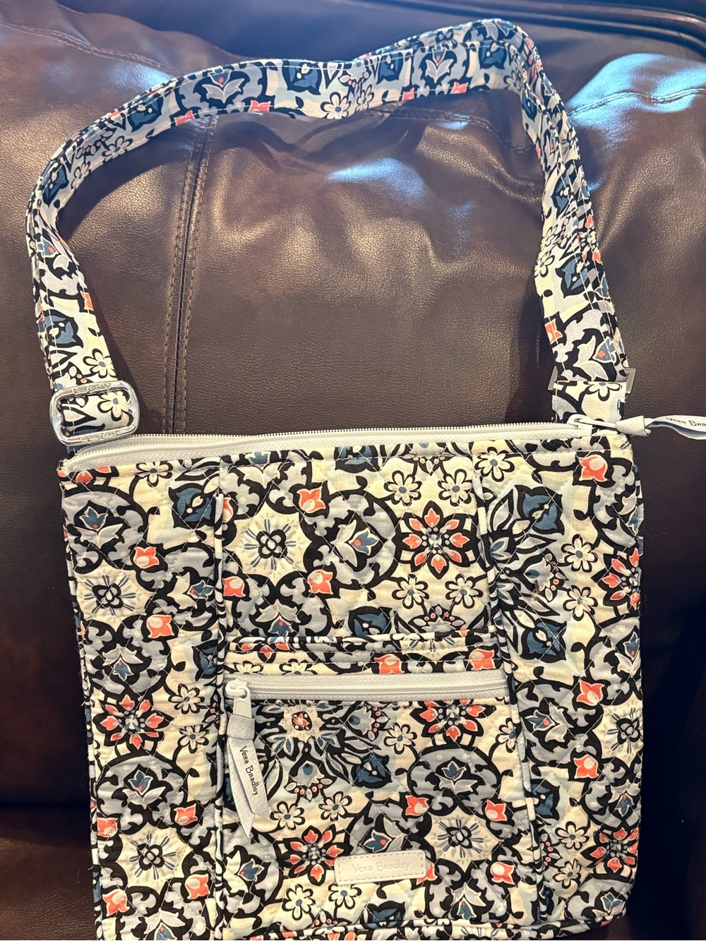 NWT Vera Bradley Floral Quilted Crossbody in Blue, Coral & Cream - Picture 2 of 4